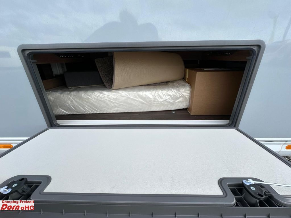 Knaus Azur 460 EU ehem. Messefahrzeug Knaus Azur 460 EU ehem. Messefahrzeug - Wohnwagen: das Bild 5 Knaus Azur 460 EU ehem. Messefahrzeug Knaus Azur 460 EU ehem. Messefahrzeug - Wohnwagen: das Bild 5