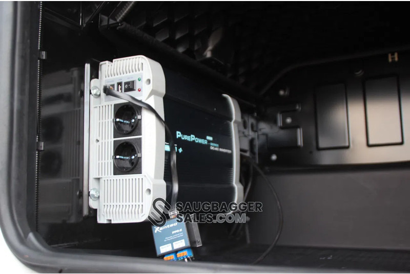 Saug-/ Spülfahrzeug Mercedes-Benz NAAKTGEBOREN Vacu-Press 11.000: das Bild 16