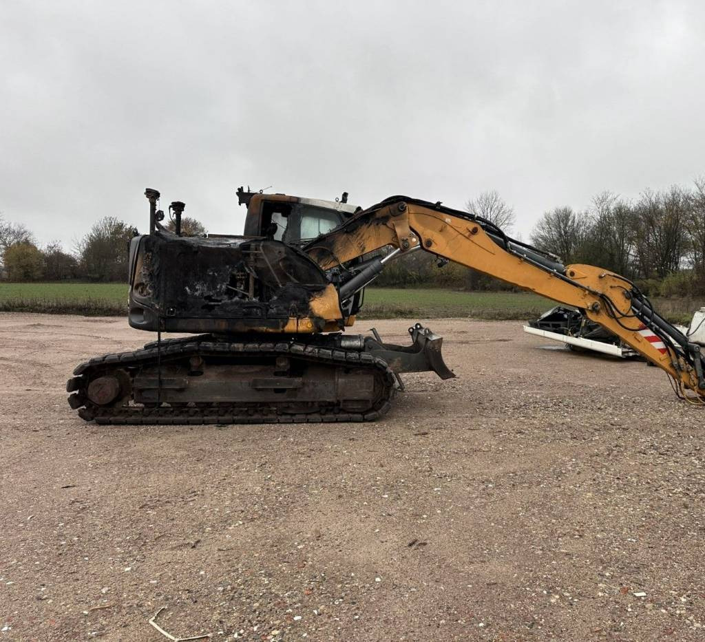 Liebherr 914 Compact for parts breaking dismantling - Kettenbagger: das Bild 2 Liebherr 914 Compact for parts breaking dismantling - Kettenbagger: das Bild 2