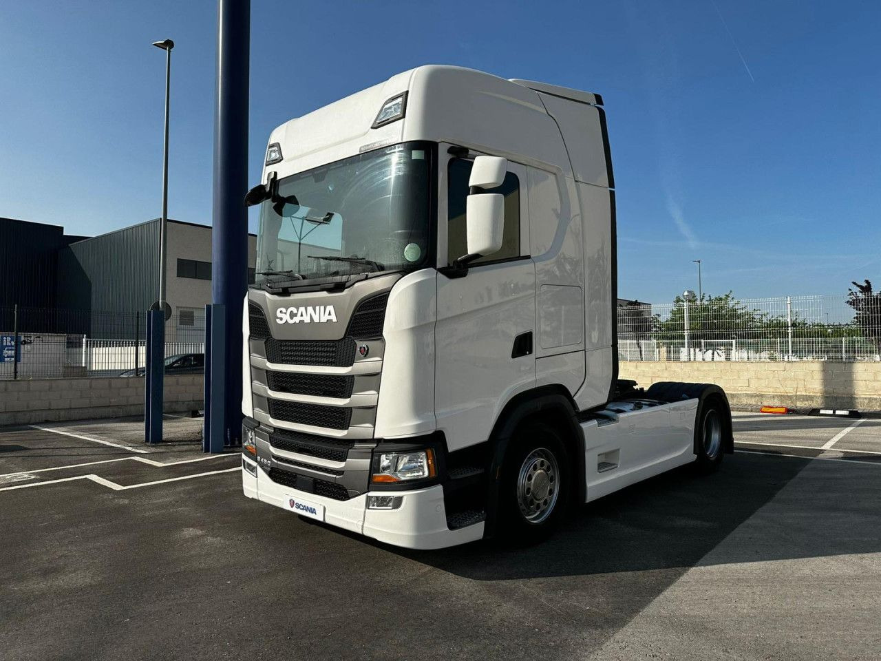 Sattelzugmaschine Scania S 450: das Bild 1