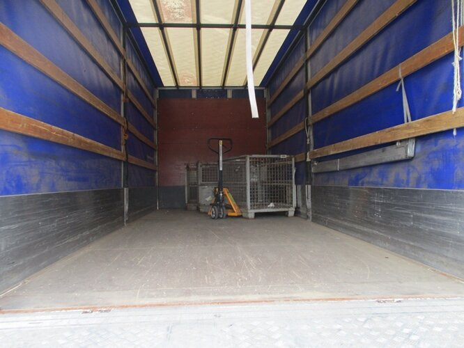 DAF DAF AE 45.150 LF Plane Spriegel LBW DAF AE 45.150 LF 4x2, Plane Spriegel LBW - Plane LKW: das Bild 3 DAF DAF AE 45.150 LF Plane Spriegel LBW DAF AE 45.150 LF 4x2, Plane Spriegel LBW - Plane LKW: das Bild 3