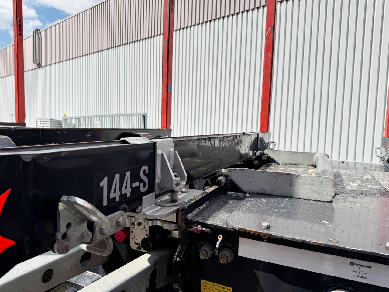 Doll LOGO H3L-14XL LOGO H3L-14XL, Liftachse, Nachlauflenkachse, teleskopierbar 9,4m-12,9 - Holzauflieger: das Bild 2 Doll LOGO H3L-14XL LOGO H3L-14XL, Liftachse, Nachlauflenkachse, teleskopierbar 9,4m-12,9 - Holzauflieger: das Bild 2