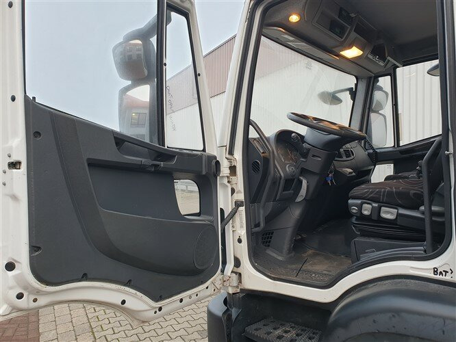 EuroCargo ML140E28 4x2 EuroCargo ML140E28 4x2, 41 cbm - Koffer LKW: das Bild 4 EuroCargo ML140E28 4x2 EuroCargo ML140E28 4x2, 41 cbm - Koffer LKW: das Bild 4