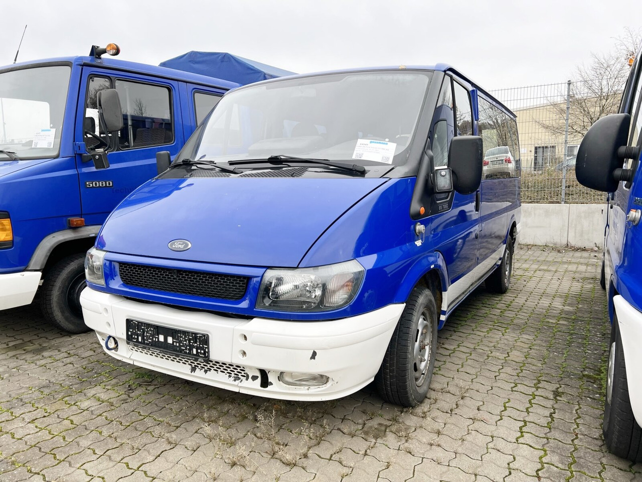 Ford Ford Transit 2,0 TDE 4x2 Ford Transit 2,0 TDE 4x2, EX-THW, 6 Sitze - Transporter mit Doppelkabine: das Bild 1 Ford Ford Transit 2,0 TDE 4x2 Ford Transit 2,0 TDE 4x2, EX-THW, 6 Sitze - Transporter mit Doppelkabine: das Bild 1