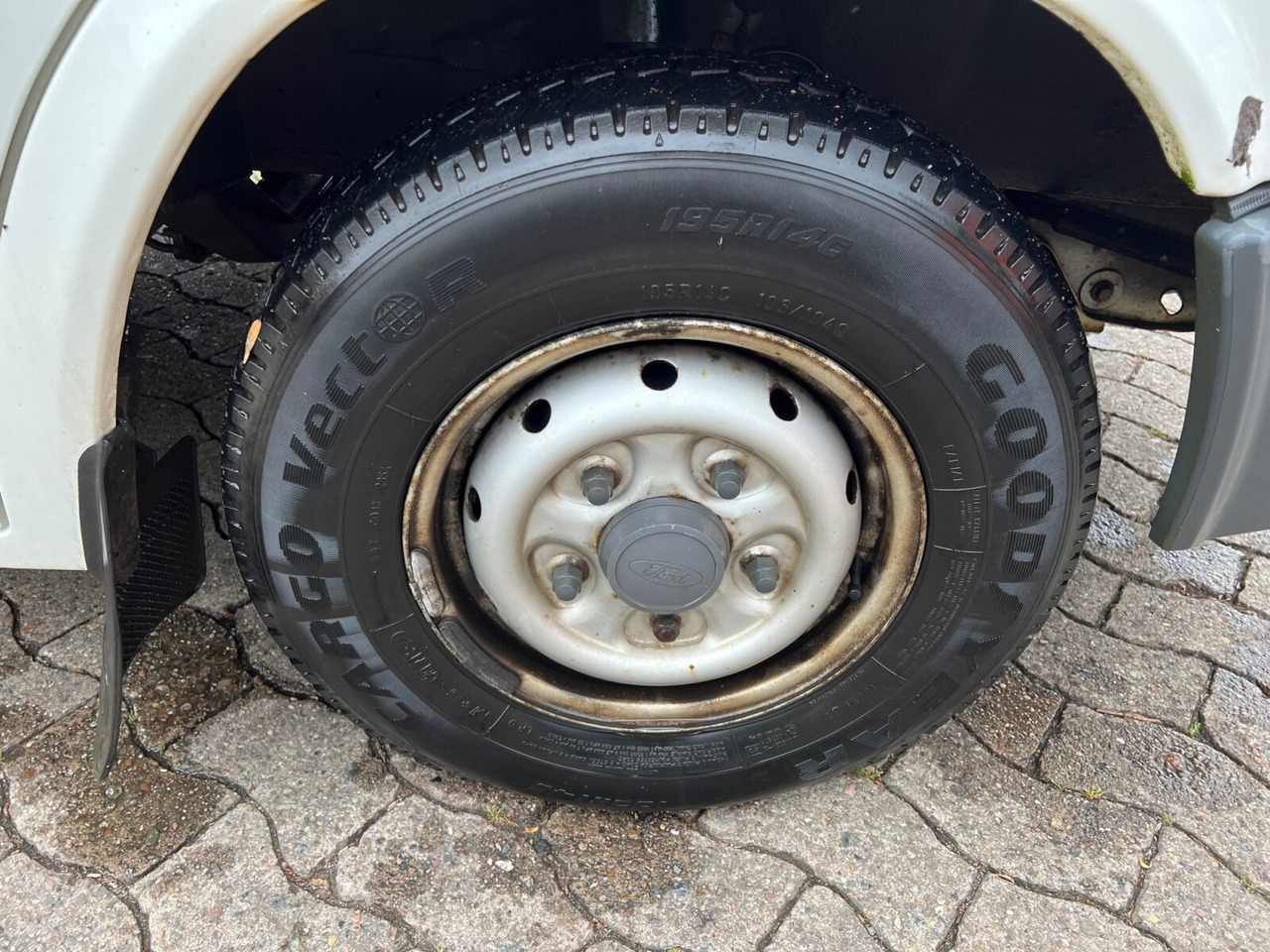 Transporter mit Doppelkabine Ford Transit 2.0 4x2 Transit 2.0 4x2, Benziner!: das Bild 7 Transporter mit Doppelkabine Ford Transit 2.0 4x2 Transit 2.0 4x2, Benziner!: das Bild 7