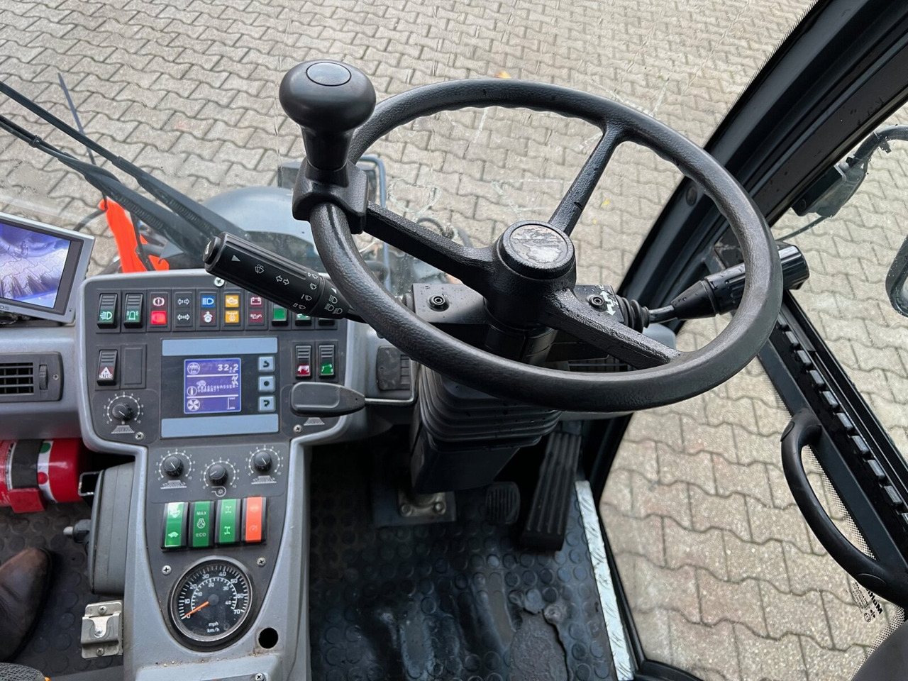 Hako Multicar Citymaster 2000 2B Kehrmaschine 4x2 Multicar Citymaster 2000 2B Kehrmaschine 4x2 - Kehrmaschine: das Bild 4 Hako Multicar Citymaster 2000 2B Kehrmaschine 4x2 Multicar Citymaster 2000 2B Kehrmaschine 4x2 - Kehrmaschine: das Bild 4