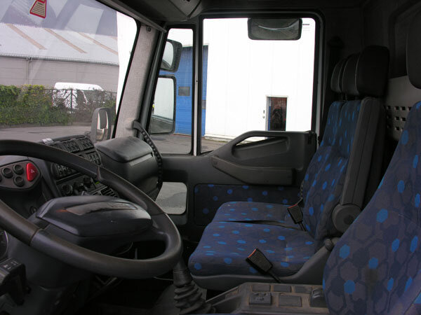 Iveco EuroCargo 120E/21 EuroCargo 120E/21 - Koffer LKW: das Bild 2 Iveco EuroCargo 120E/21 EuroCargo 120E/21 - Koffer LKW: das Bild 2