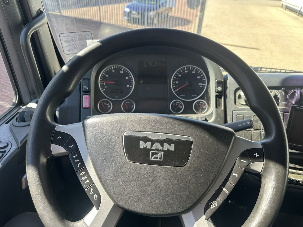 MAN TGA 18.360 LL 4x2 TGA 18.360 LL 4x2, Fahrschule - LKW: das Bild 5 MAN TGA 18.360 LL 4x2 TGA 18.360 LL 4x2, Fahrschule - LKW: das Bild 5