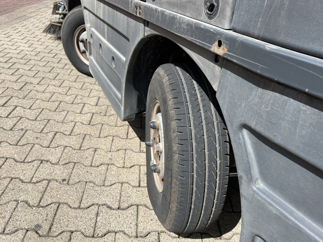 LKW Schmidt Swingo Compact 200 4x2 Swingo Compact 200 4x2, Kehrmaschine: das Bild 14