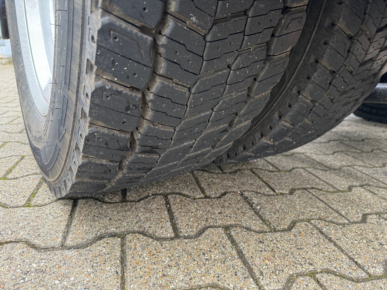 MAN TGA 18.430 4X2 LL TGA 18.430 4X2 LL, 2x AHK - Abrollkipper: das Bild 5 MAN TGA 18.430 4X2 LL TGA 18.430 4X2 LL, 2x AHK - Abrollkipper: das Bild 5