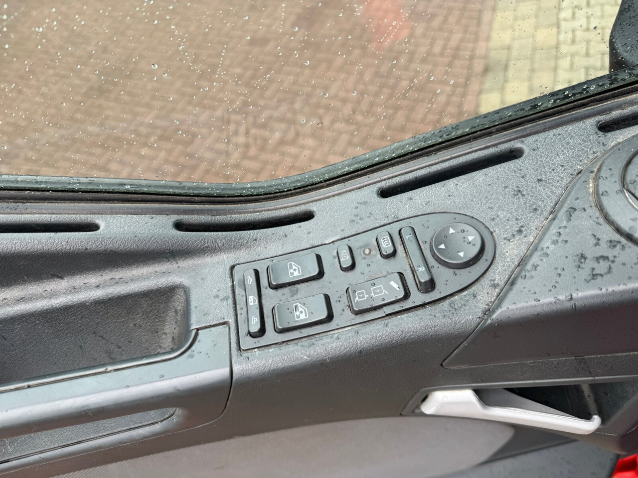 MAN TGA 18.430 4X2 LL TGA 18.430 4X2 LL, 2x AHK - Abrollkipper: das Bild 2 MAN TGA 18.430 4X2 LL TGA 18.430 4X2 LL, 2x AHK - Abrollkipper: das Bild 2