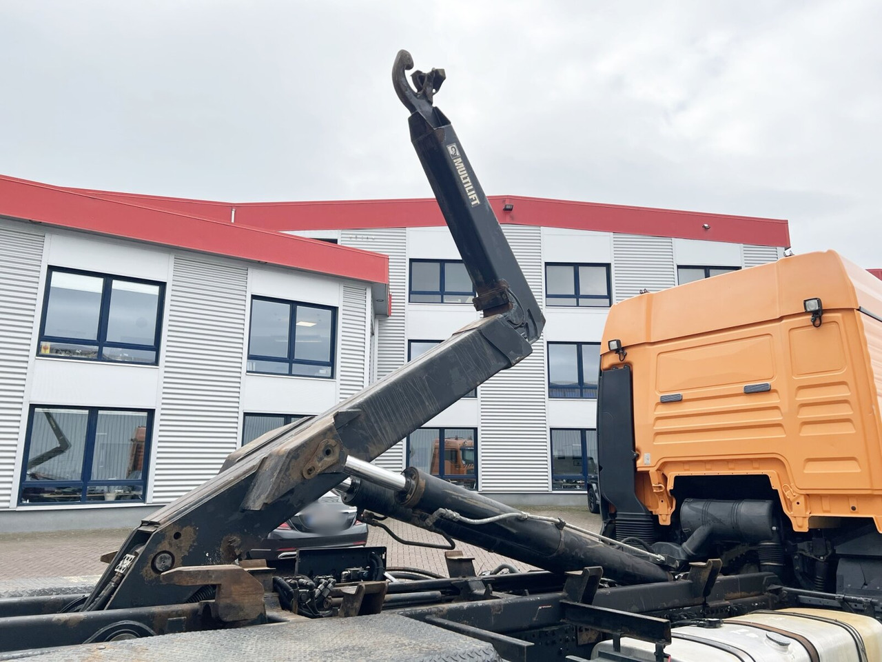 MAN TGA 26.440 6X2-2 BL TGA 26.440 6X2-2 BL, Liftachse - Abrollkipper: das Bild 3 MAN TGA 26.440 6X2-2 BL TGA 26.440 6X2-2 BL, Liftachse - Abrollkipper: das Bild 3