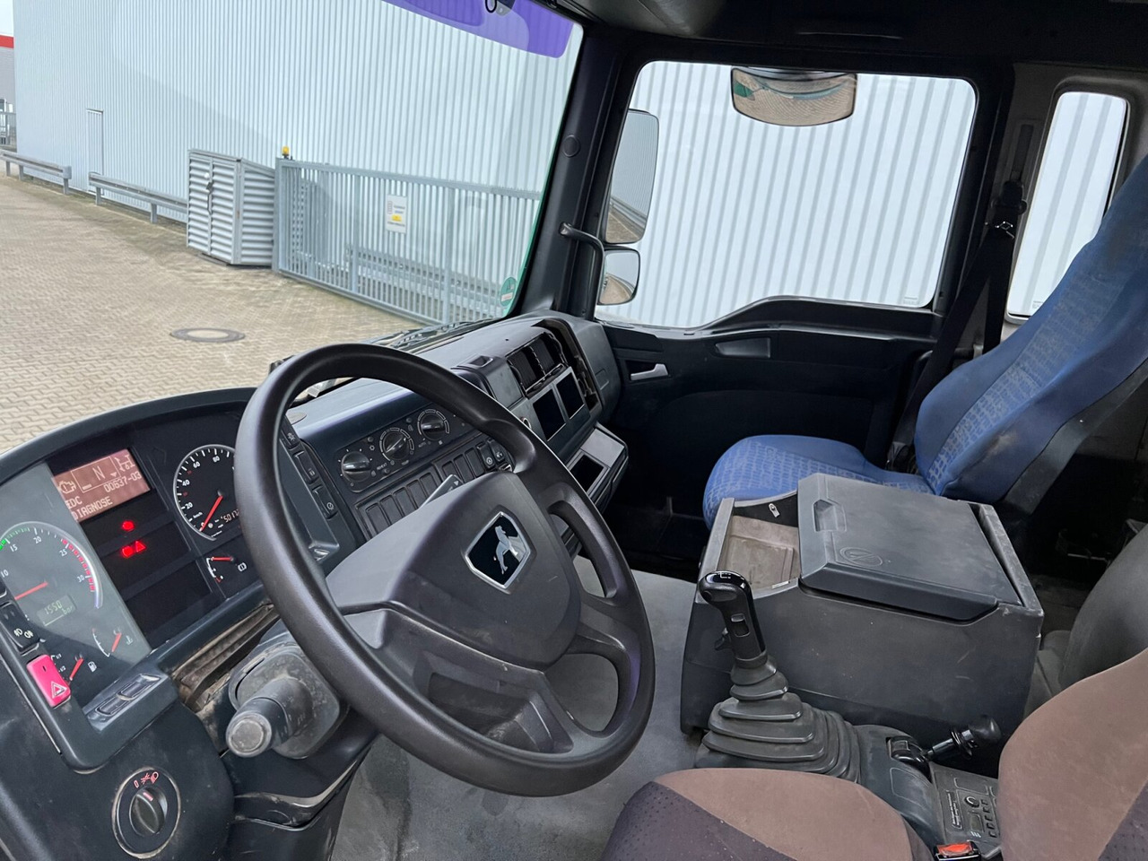 MAN TGA 26.463 6x4 BB TGA 26.463 6x4 BB - Abrollkipper: das Bild 3 MAN TGA 26.463 6x4 BB TGA 26.463 6x4 BB - Abrollkipper: das Bild 3