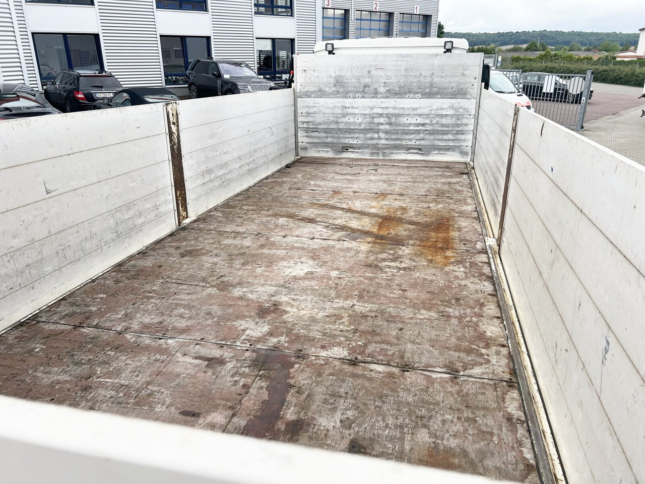 MAN TGM 26.340 6X2-4 LL TGM 26.340 6X2-4 LL, Lenk-/Liftachse, Heckkran Palfinger PK 11001, faltbar - Autokran, Pritsche LKW: das Bild 4 MAN TGM 26.340 6X2-4 LL TGM 26.340 6X2-4 LL, Lenk-/Liftachse, Heckkran Palfinger PK 11001, faltbar - Autokran, Pritsche LKW: das Bild 4