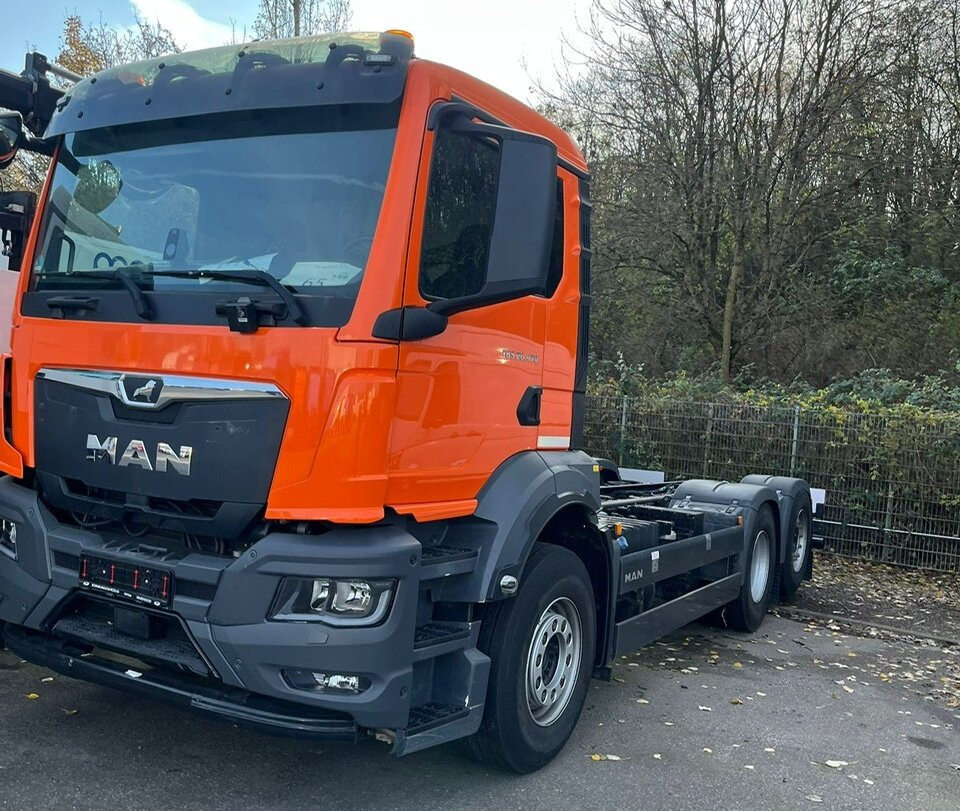 MAN TGS 26.470 6x2-4 BL CH TGS 26.470 6x2-4 BL CH, Lenk-/Liftachse, NMV - Fahrgestell LKW: das Bild 2 MAN TGS 26.470 6x2-4 BL CH TGS 26.470 6x2-4 BL CH, Lenk-/Liftachse, NMV - Fahrgestell LKW: das Bild 2