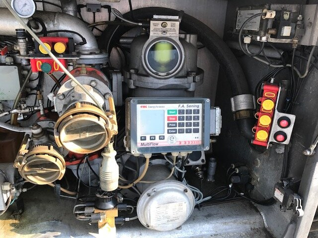 Mercedes-Benz Actros 1841 L 4x2 Actros 1841 L 4x2, Esterer Tankaufbau ca. 13.500l, 2 Kammern - Tankwagen: das Bild 2 Mercedes-Benz Actros 1841 L 4x2 Actros 1841 L 4x2, Esterer Tankaufbau ca. 13.500l, 2 Kammern - Tankwagen: das Bild 2