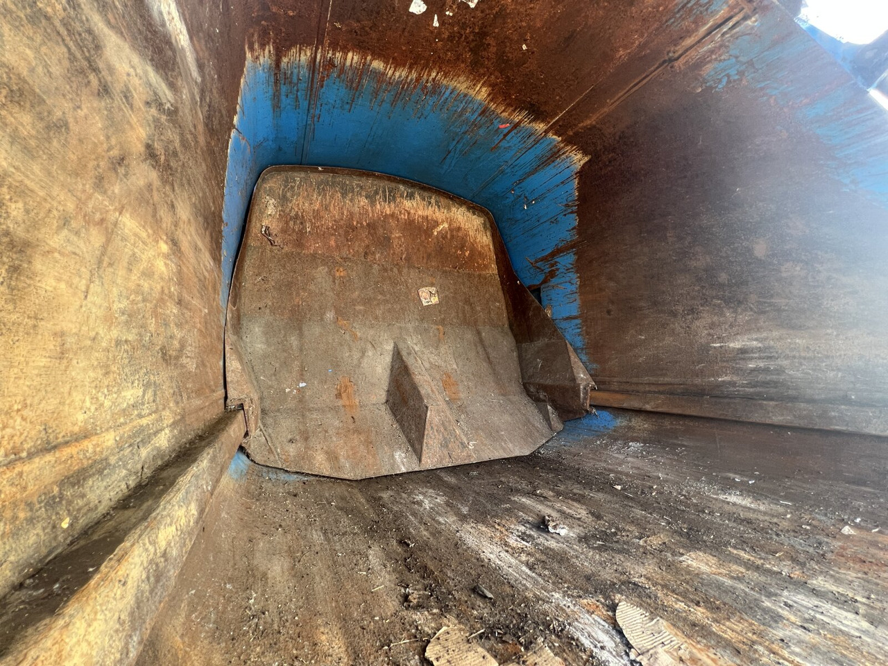 Mercedes-Benz Actros 2032 LA 4x4 Actros 2032 LA 4x4, Faun Variopress 310 ca. 10m³, Zöller Schüttung - Müllwagen: das Bild 5 Mercedes-Benz Actros 2032 LA 4x4 Actros 2032 LA 4x4, Faun Variopress 310 ca. 10m³, Zöller Schüttung - Müllwagen: das Bild 5