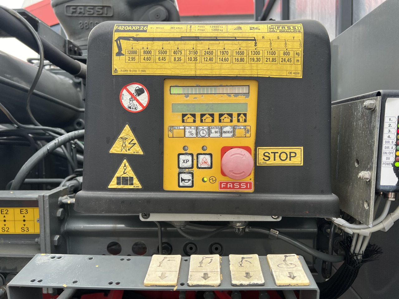 Mercedes-Benz Actros 3346 AK 6x6 Actros 3346 AK 6x6, 134t Anhängelast WSK, Heckkran Fassi F420AXP.26, Funk, Winde - Autokran: das Bild 3 Mercedes-Benz Actros 3346 AK 6x6 Actros 3346 AK 6x6, 134t Anhängelast WSK, Heckkran Fassi F420AXP.26, Funk, Winde - Autokran: das Bild 3