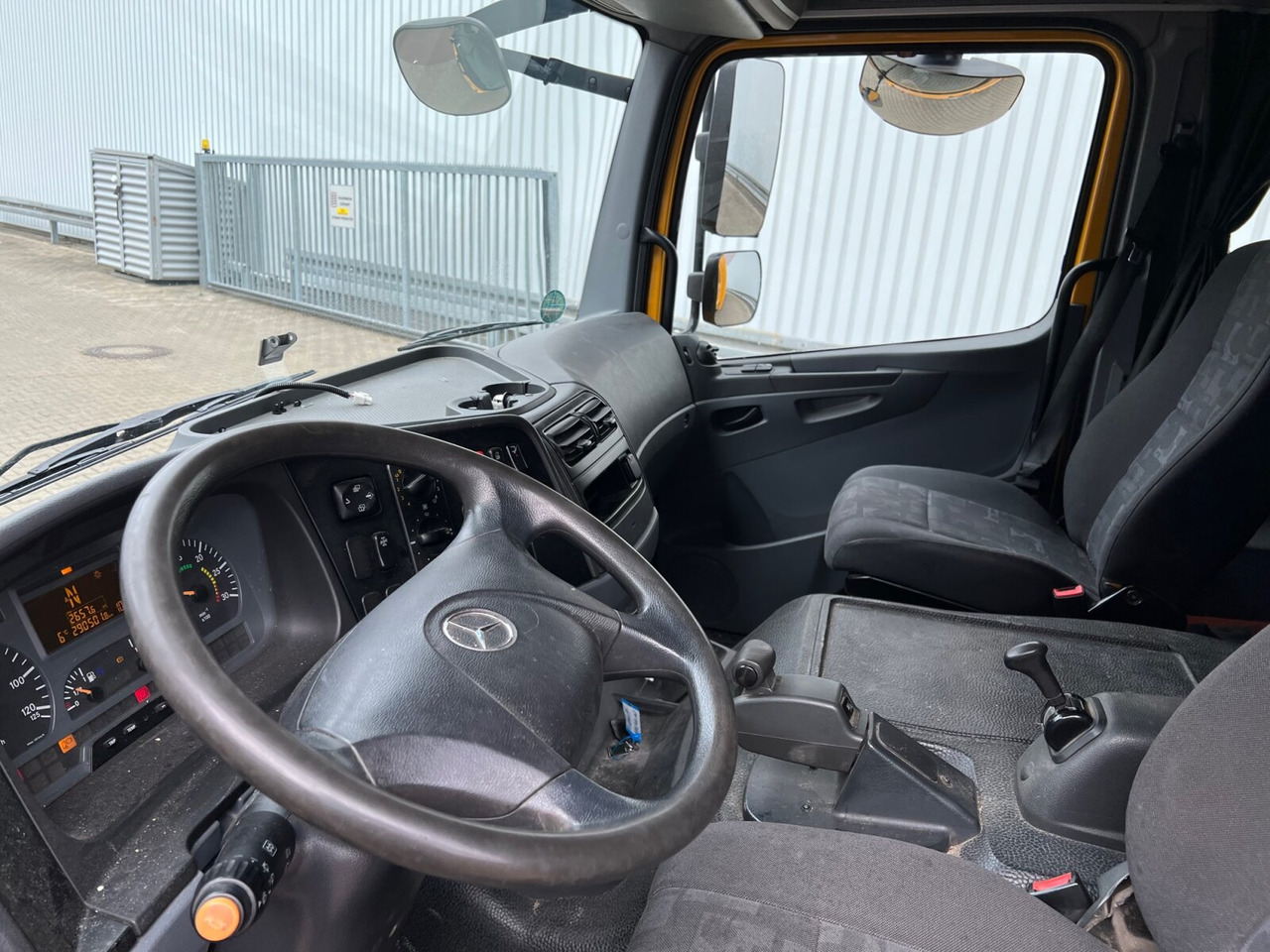 Mercedes-Benz Atego 1224 L 4x2 Atego 1224 L, Möbelkoffer, Dautel LBW, 42 cbm - Koffer LKW: das Bild 4 Mercedes-Benz Atego 1224 L 4x2 Atego 1224 L, Möbelkoffer, Dautel LBW, 42 cbm - Koffer LKW: das Bild 4