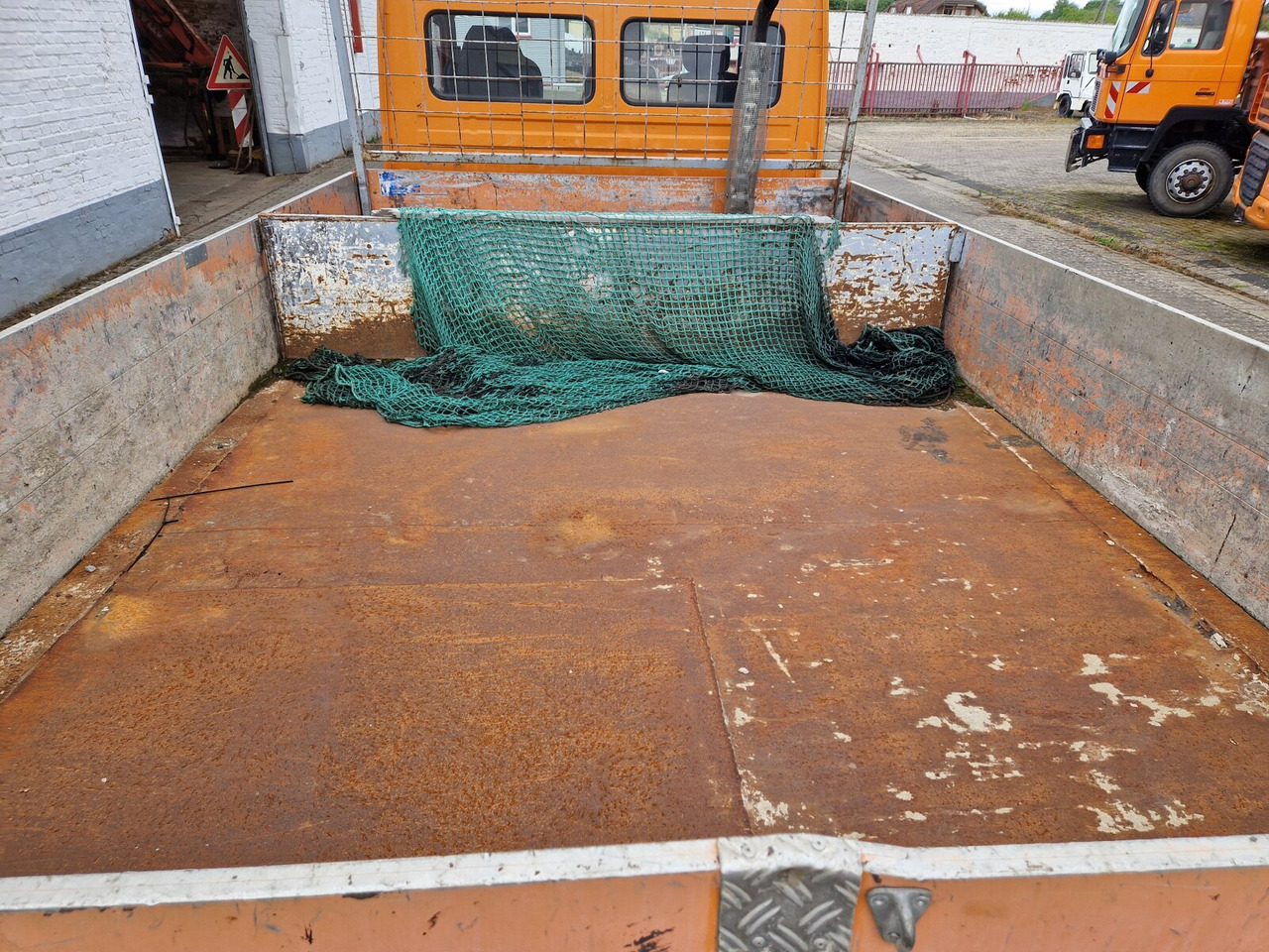 Mercedes-Benz Atego 815 4x2 Atego 815 4x2, 2x AHK - Pritsche LKW: das Bild 3 Mercedes-Benz Atego 815 4x2 Atego 815 4x2, 2x AHK - Pritsche LKW: das Bild 3