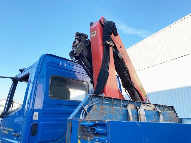 Mercedes-Benz Axor 1828 L 4x2 Axor 1828 L 4x2 mit Kran Palfinger PK 9501, Funk - Autokran, Pritsche LKW: das Bild 2 Mercedes-Benz Axor 1828 L 4x2 Axor 1828 L 4x2 mit Kran Palfinger PK 9501, Funk - Autokran, Pritsche LKW: das Bild 2