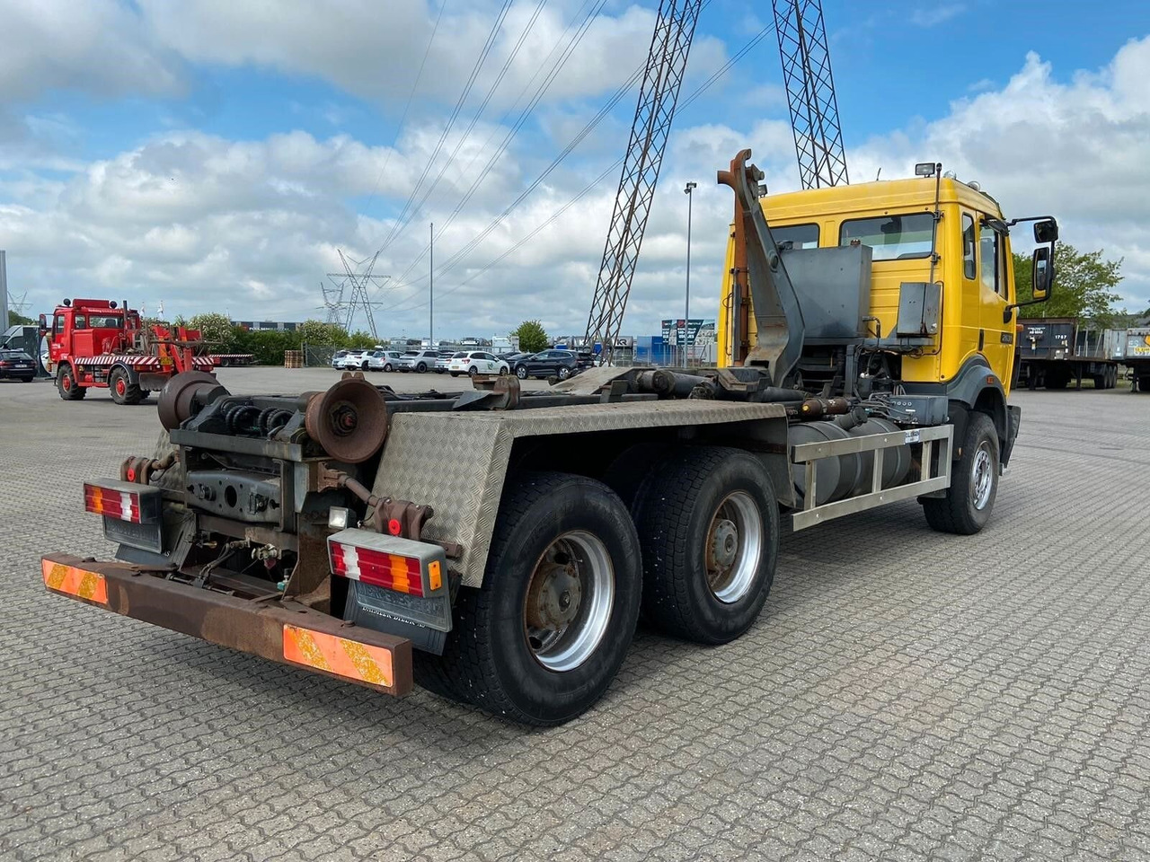 Mercedes-Benz SK II 2631 6x4 SK II 2631 6x4, Winterdienstausstattung - Abrollkipper: das Bild 2 Mercedes-Benz SK II 2631 6x4 SK II 2631 6x4, Winterdienstausstattung - Abrollkipper: das Bild 2