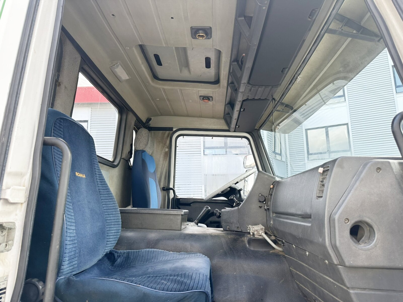 Scania P93 HK 250 6x4L P93 HK 250 6x4L, Abrollkipper - Abrollkipper: das Bild 4 Scania P93 HK 250 6x4L P93 HK 250 6x4L, Abrollkipper - Abrollkipper: das Bild 4