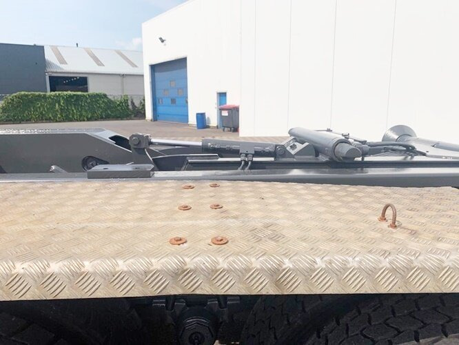 Scania R420 CB 8x4 MNZ R420 CB 8x4 MNZ, Retarder, Euro4 - Abrollkipper: das Bild 2 Scania R420 CB 8x4 MNZ R420 CB 8x4 MNZ, Retarder, Euro4 - Abrollkipper: das Bild 2