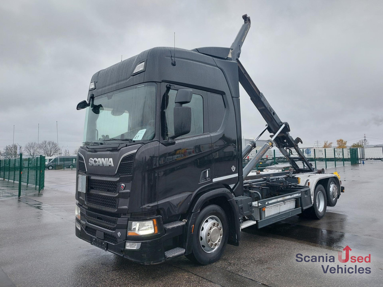 SCANIA R 520 B6x2*4NB V8 Meiler RK 21.65 - Abrollkipper: das Bild 1 SCANIA R 520 B6x2*4NB V8 Meiler RK 21.65 - Abrollkipper: das Bild 1