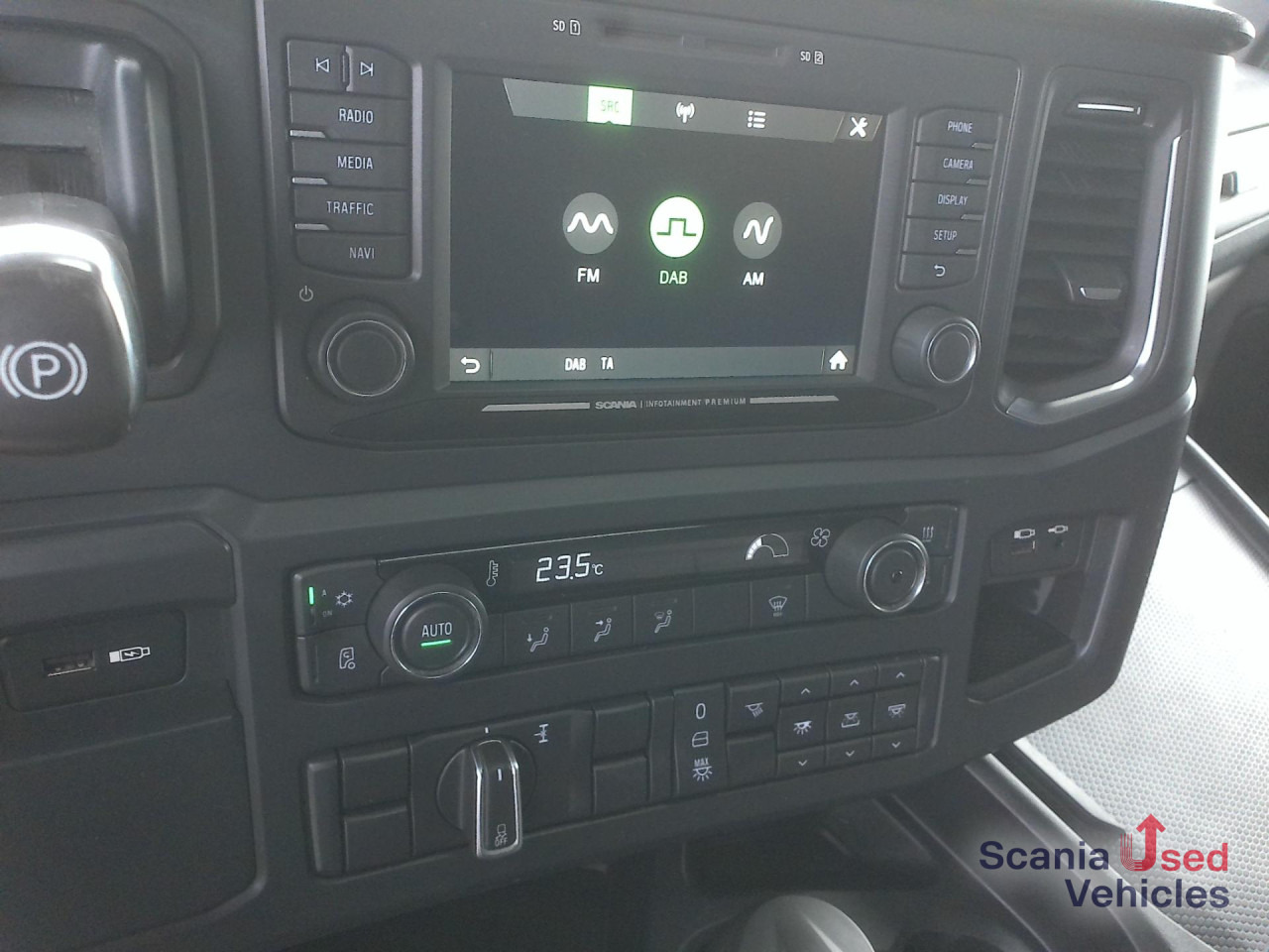 SCANIA R 450 A4x2EB - Sattelzugmaschine: das Bild 2 SCANIA R 450 A4x2EB - Sattelzugmaschine: das Bild 2