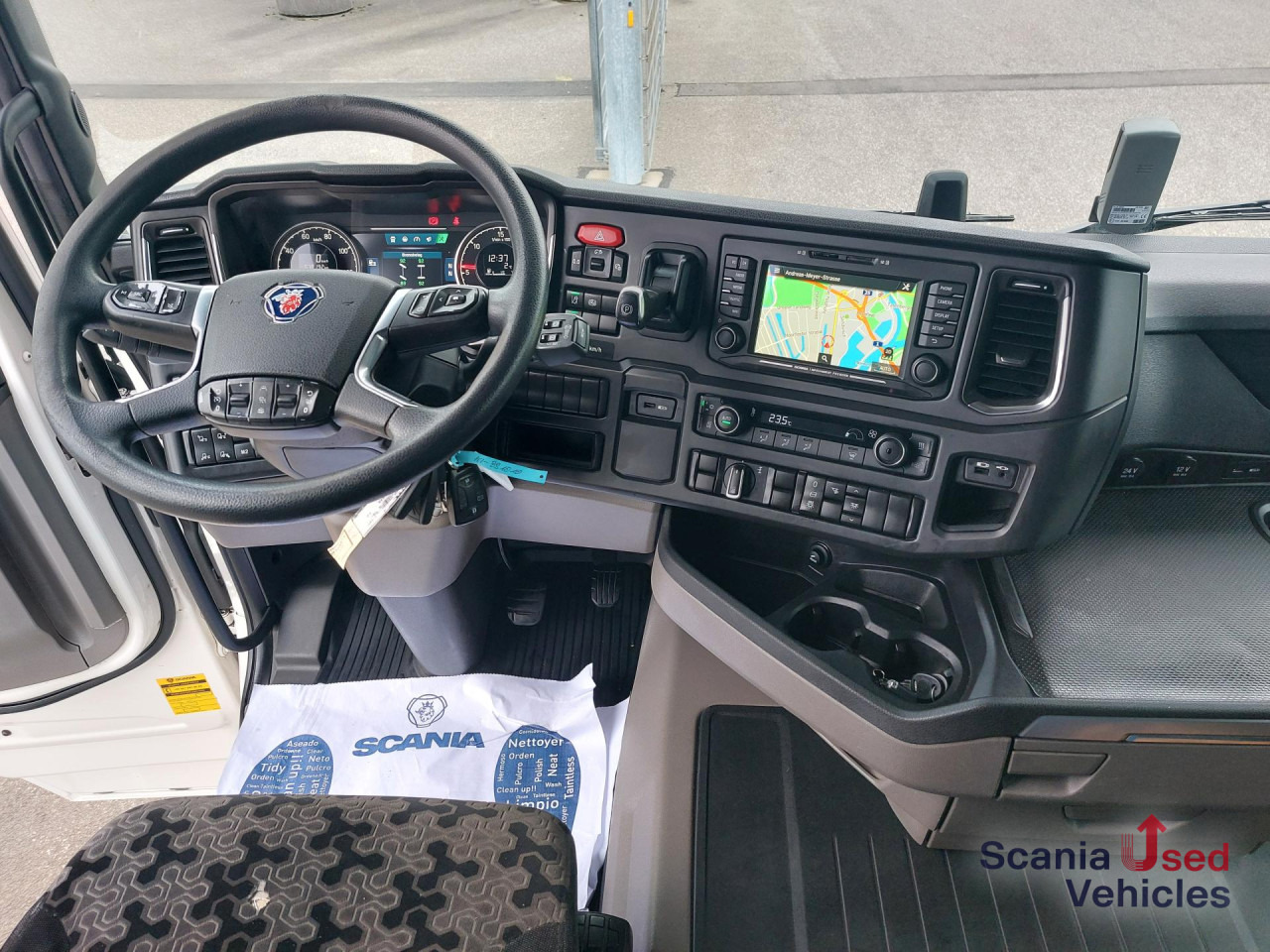 SCANIA R 450 A4x2EB verstellbare Sattelplatte TOP!!! - Sattelzugmaschine: das Bild 4 SCANIA R 450 A4x2EB verstellbare Sattelplatte TOP!!! - Sattelzugmaschine: das Bild 4