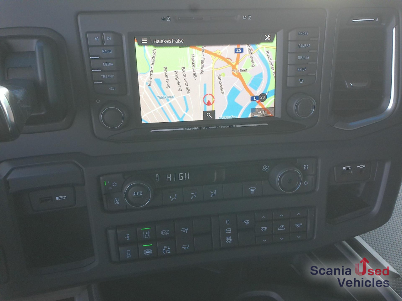 SCANIA R 460 A4x2NA Kipphydraulik - Sattelzugmaschine: das Bild 3 SCANIA R 460 A4x2NA Kipphydraulik - Sattelzugmaschine: das Bild 3