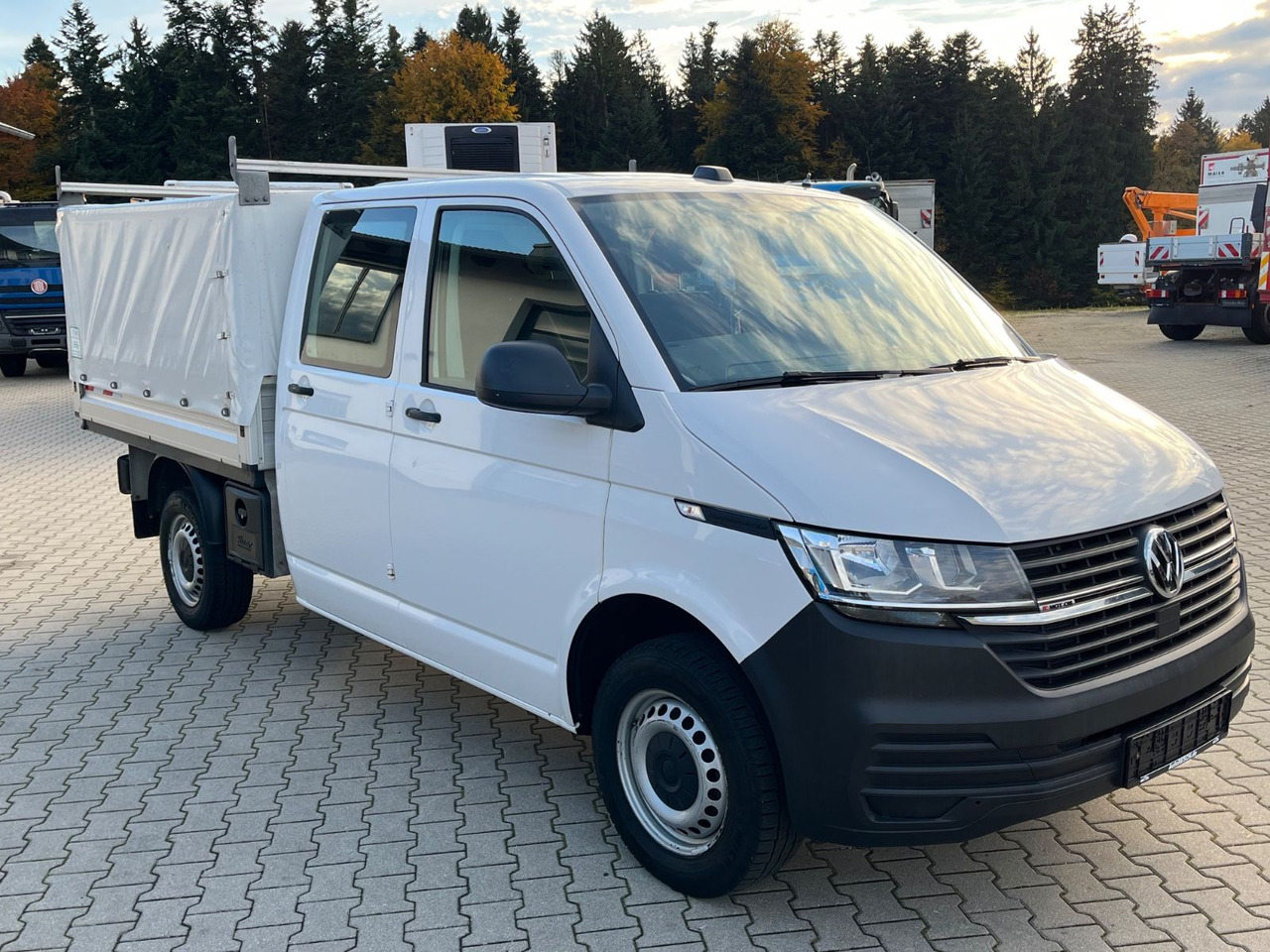 Volkswagen T6.1 DOKA Pritsche 4x4 Sperre Standheizung - Transporter mit Plane, Transporter mit Doppelkabine: das Bild 3 Volkswagen T6.1 DOKA Pritsche 4x4 Sperre Standheizung - Transporter mit Plane, Transporter mit Doppelkabine: das Bild 3