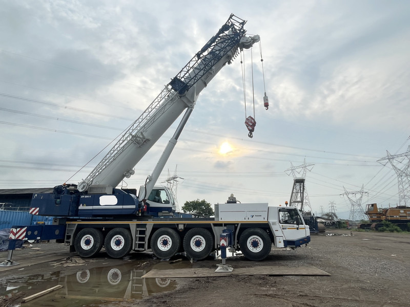 Faun ATF 220G-5 - Mobilkran: das Bild 2 Faun ATF 220G-5 - Mobilkran: das Bild 2