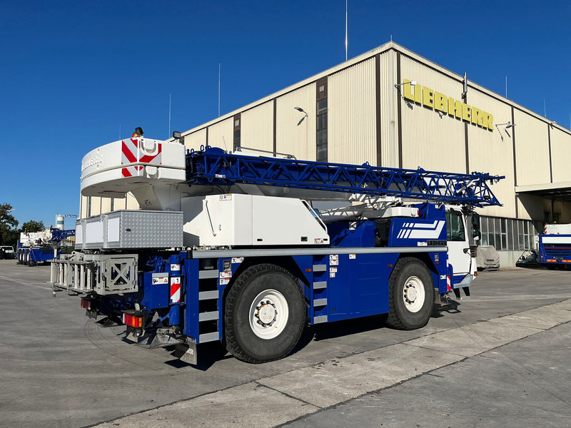 Liebherr LTM 1030-2.1 - Mobilkran: das Bild 2 Liebherr LTM 1030-2.1 - Mobilkran: das Bild 2