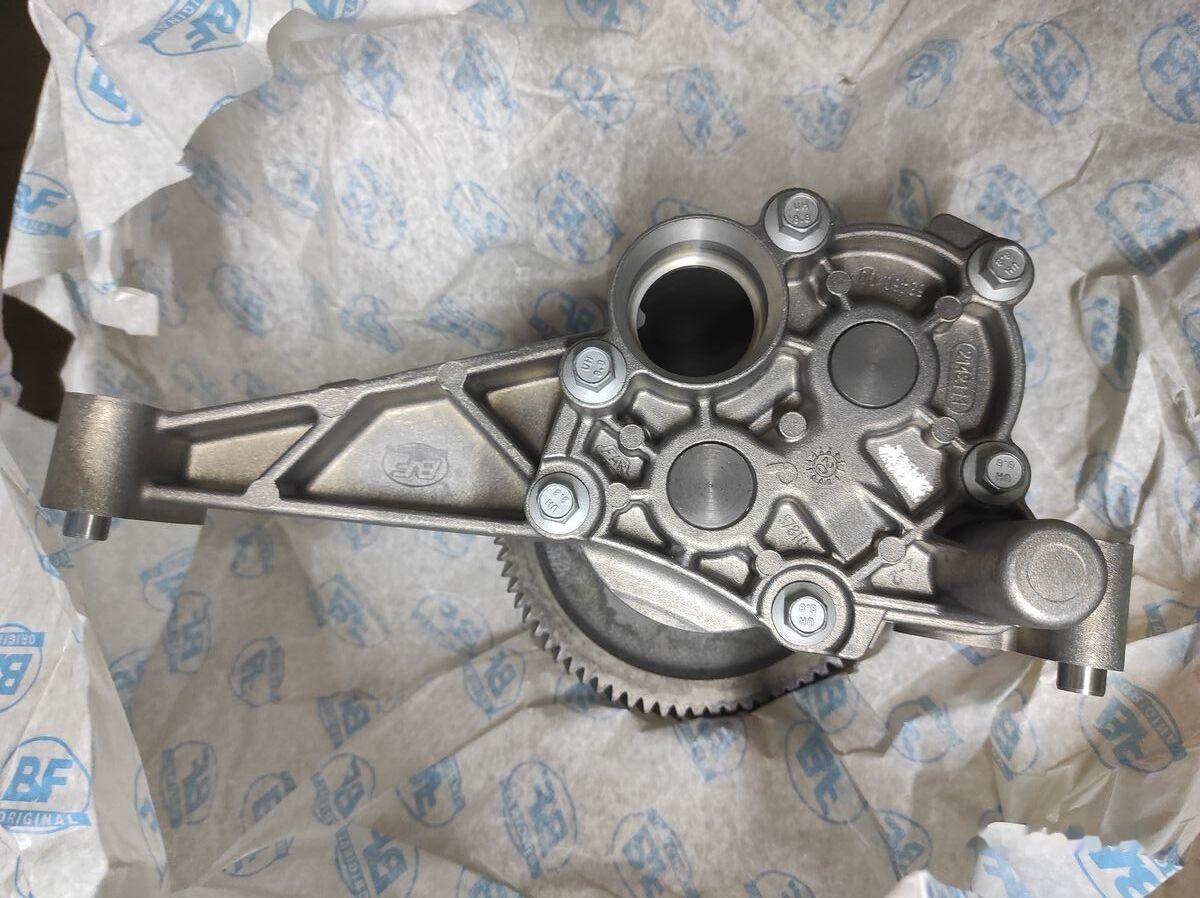 Scania 1746266 Scania truck - Ölpumpe für LKW: das Bild 1 Scania 1746266 Scania truck - Ölpumpe für LKW: das Bild 1