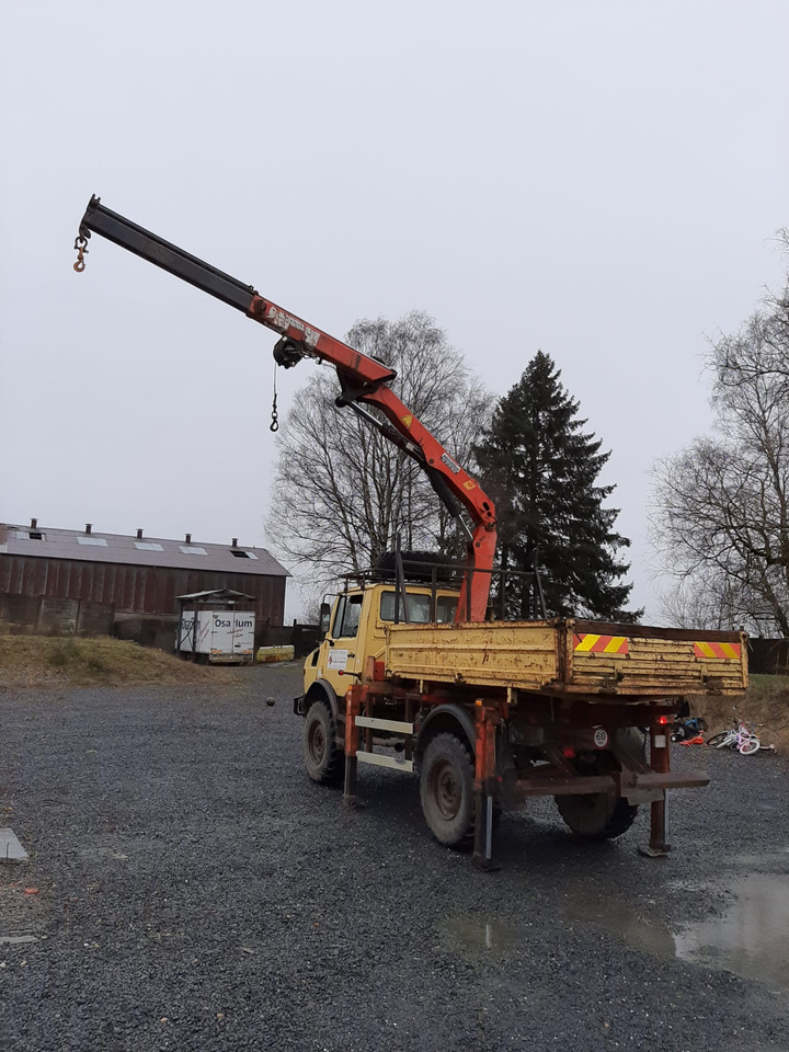 Kommunal-/ Sonderfahrzeug, Pritsche LKW Mercedes Unimog U1250: das Bild 8