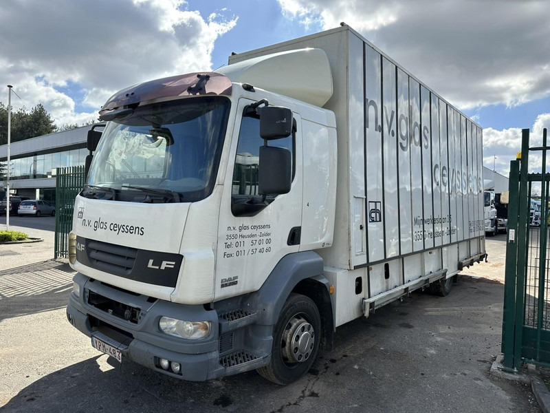DAF LF 55.250 12T - GLASTRANSPORT / GLASRESTEEL - AIR SUSPENSION - EURO 4 - BELGIAN REGISTRATION - LKW: das Bild 3 DAF LF 55.250 12T - GLASTRANSPORT / GLASRESTEEL - AIR SUSPENSION - EURO 4 - BELGIAN REGISTRATION - LKW: das Bild 3