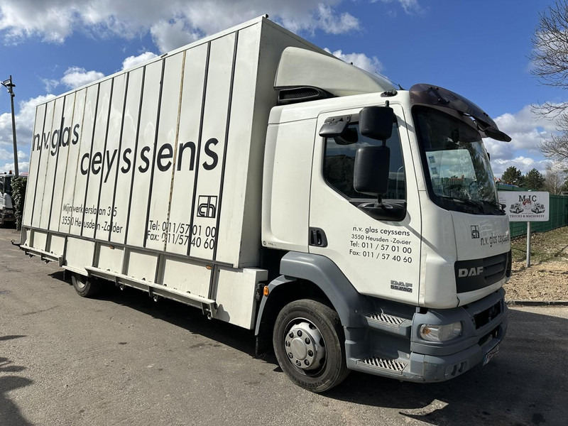 DAF LF 55.250 12T - GLASTRANSPORT / GLASRESTEEL - AIR SUSPENSION - EURO 4 - BELGIAN REGISTRATION - LKW: das Bild 1 DAF LF 55.250 12T - GLASTRANSPORT / GLASRESTEEL - AIR SUSPENSION - EURO 4 - BELGIAN REGISTRATION - LKW: das Bild 1