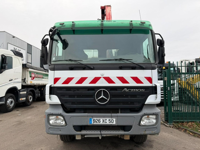 Mercedes-Benz ACTROS 1832 MP2 4x2 2-WAY TIPPER + CRANE - HMF 1063 K 2 - 5/6F - BORDMATIC - EPS 3 PEDALES - BIG AXLE HUB REDUCTION - 356.000km - FR TRUCK - Kipper, Autokran: das Bild 2 Mercedes-Benz ACTROS 1832 MP2 4x2 2-WAY TIPPER + CRANE - HMF 1063 K 2 - 5/6F - BORDMATIC - EPS 3 PEDALES - BIG AXLE HUB REDUCTION - 356.000km - FR TRUCK - Kipper, Autokran: das Bild 2