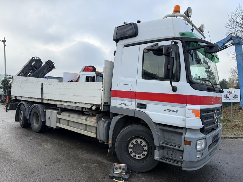 Mercedes-Benz ACTROS 2544 6x2 MP2 + CRANE ATLAS 165.2E (3x HYDR) - RADIO - *FULL AIR* - LIFT + STEERING AXLE - *299.000km* - PLATFORM 6m50 - Autokran: das Bild 2 Mercedes-Benz ACTROS 2544 6x2 MP2 + CRANE ATLAS 165.2E (3x HYDR) - RADIO - *FULL AIR* - LIFT + STEERING AXLE - *299.000km* - PLATFORM 6m50 - Autokran: das Bild 2