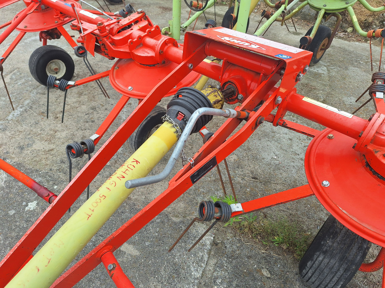 KUHN 5001T - Heuwender/ Wenderechen: das Bild 5 KUHN 5001T - Heuwender/ Wenderechen: das Bild 5