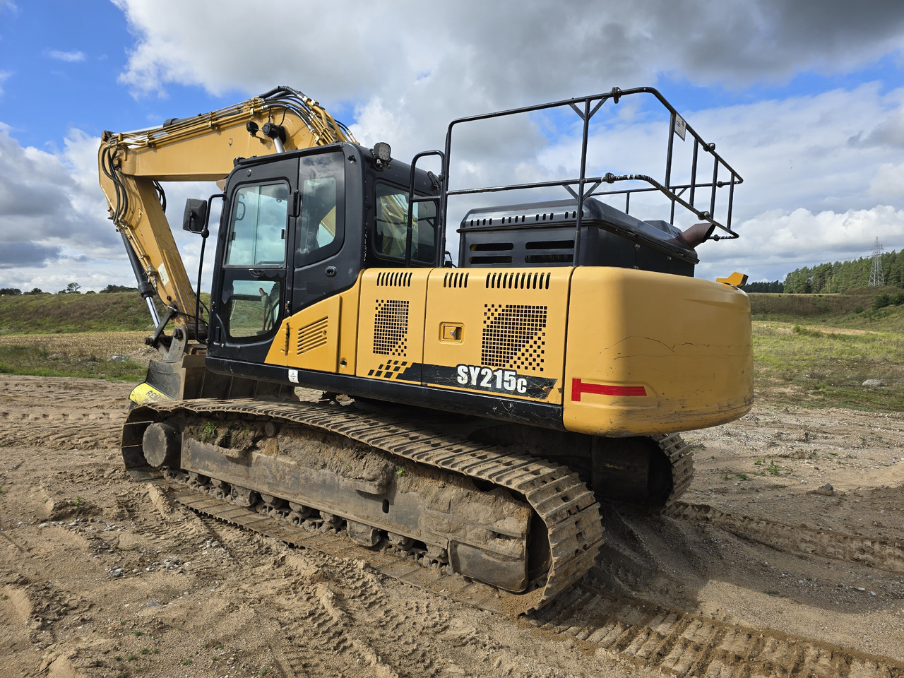 SANY SY215c - Kettenbagger: das Bild 4 SANY SY215c - Kettenbagger: das Bild 4