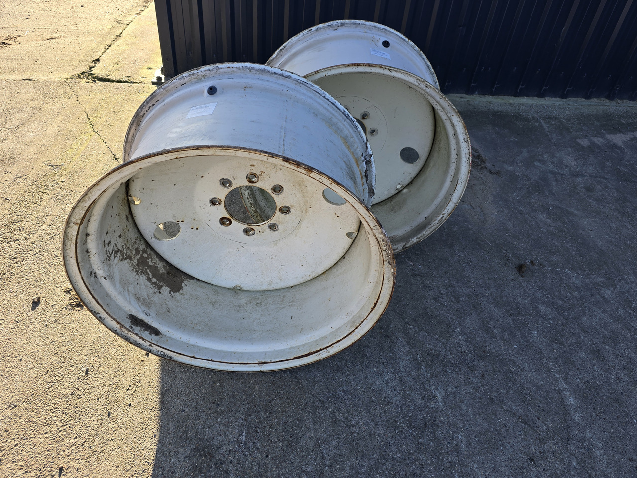 Titan W15LX28, piasta 150 mm - Komplettrad für Landmaschine: das Bild 4 Titan W15LX28, piasta 150 mm - Komplettrad für Landmaschine: das Bild 4