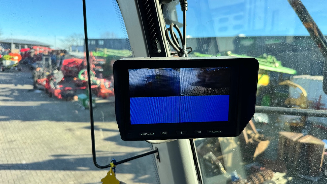 CLAAS Lexion 6900 TerraTrac 890 full Options - Mähdrescher: das Bild 2 CLAAS Lexion 6900 TerraTrac 890 full Options - Mähdrescher: das Bild 2