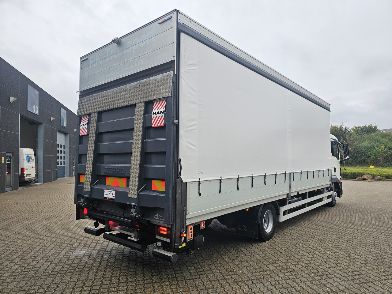 MAN TGL 12.250 - Plane LKW: das Bild 5 MAN TGL 12.250 - Plane LKW: das Bild 5