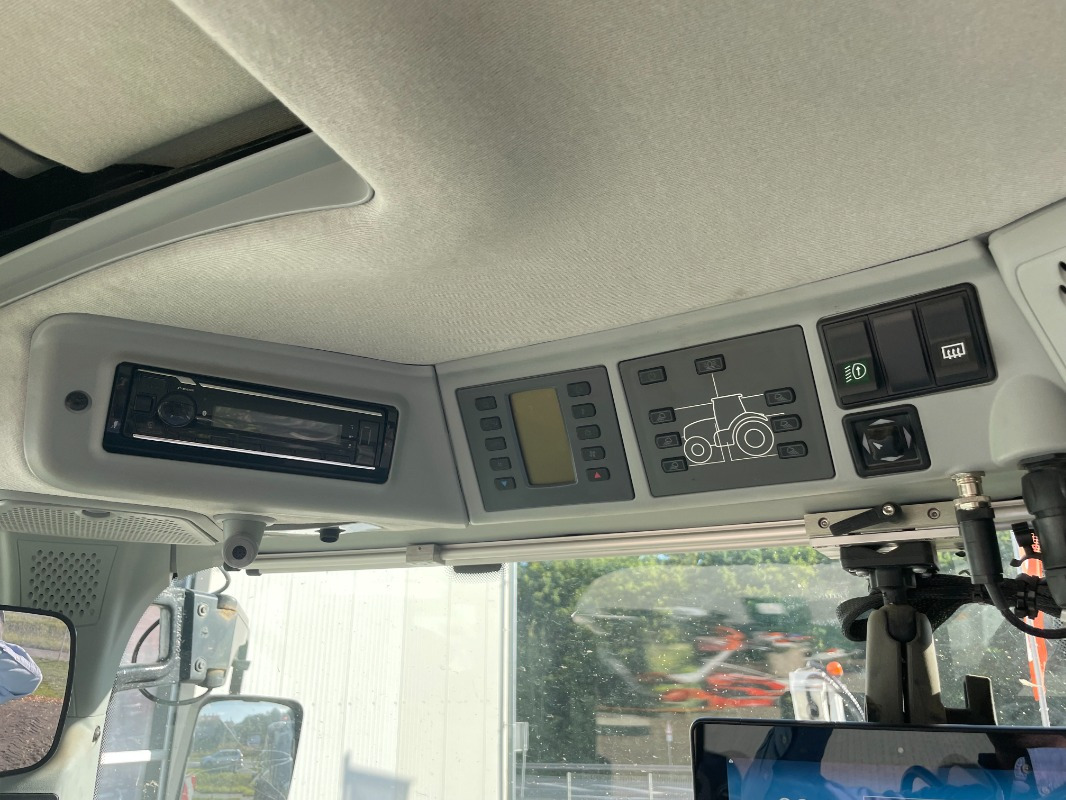 CLAAS Arion 660 CMATIC - Traktor: das Bild 3 CLAAS Arion 660 CMATIC - Traktor: das Bild 3