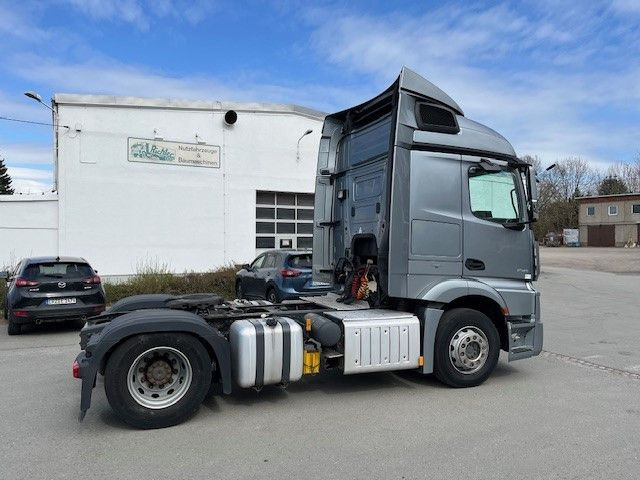 Mercedes-Benz Actros 4 MB 1943 SZM Gefahrgutvorbereitung - Sattelzugmaschine: das Bild 5 Mercedes-Benz Actros 4 MB 1943 SZM Gefahrgutvorbereitung - Sattelzugmaschine: das Bild 5