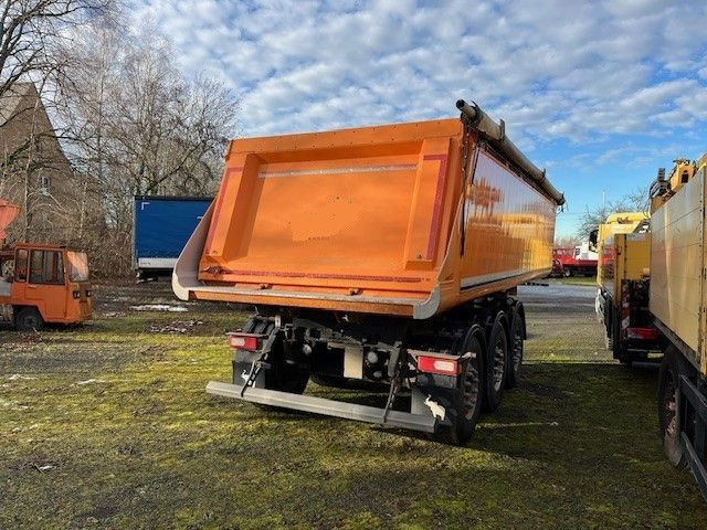 Schmitz Cargobull SKI 24 7,2 Alu Kastenmulde Verschleißboden neu Schmitz Cargobull SKI 24 7,2 Alu Kastenmulde Verschleißboden neu - Kipper Auflieger: das Bild 5 Schmitz Cargobull SKI 24 7,2 Alu Kastenmulde Verschleißboden neu Schmitz Cargobull SKI 24 7,2 Alu Kastenmulde Verschleißboden neu - Kipper Auflieger: das Bild 5