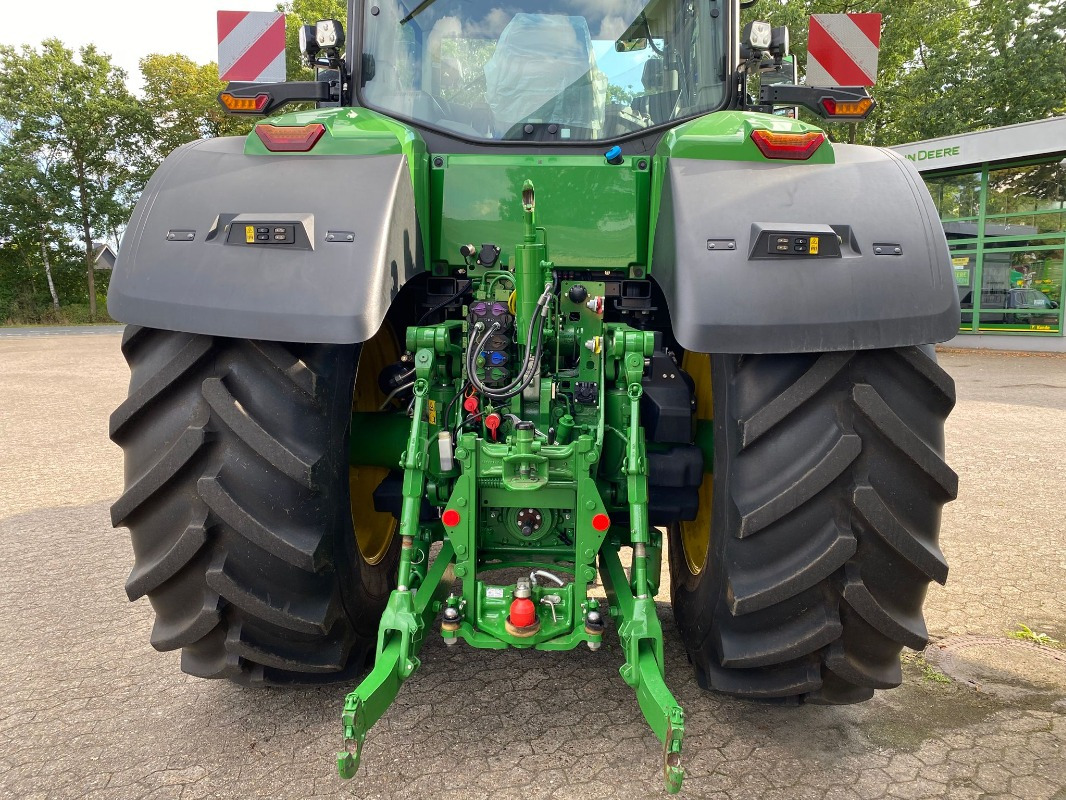 John Deere 8R 310 - Traktor: das Bild 5 John Deere 8R 310 - Traktor: das Bild 5